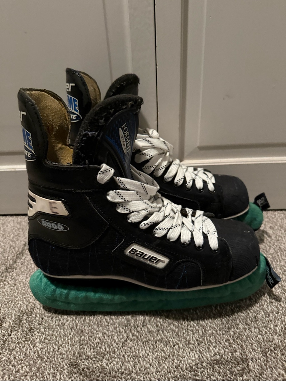 Vintage Bauer Supreme 5000 ice hockey skates size 9
